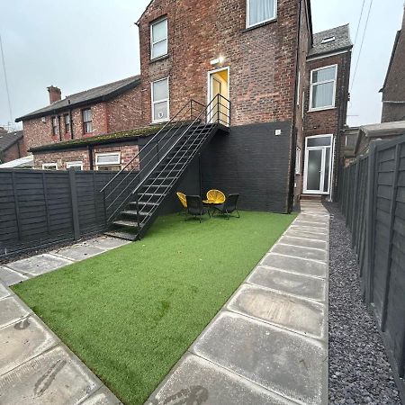 Super Stylish Apartment In Urmston Flat 3 Exteriör bild
