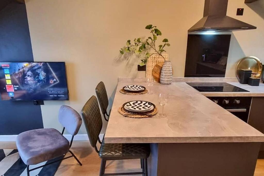 Super Stylish Apartment In Urmston Flat 3 Exteriör bild