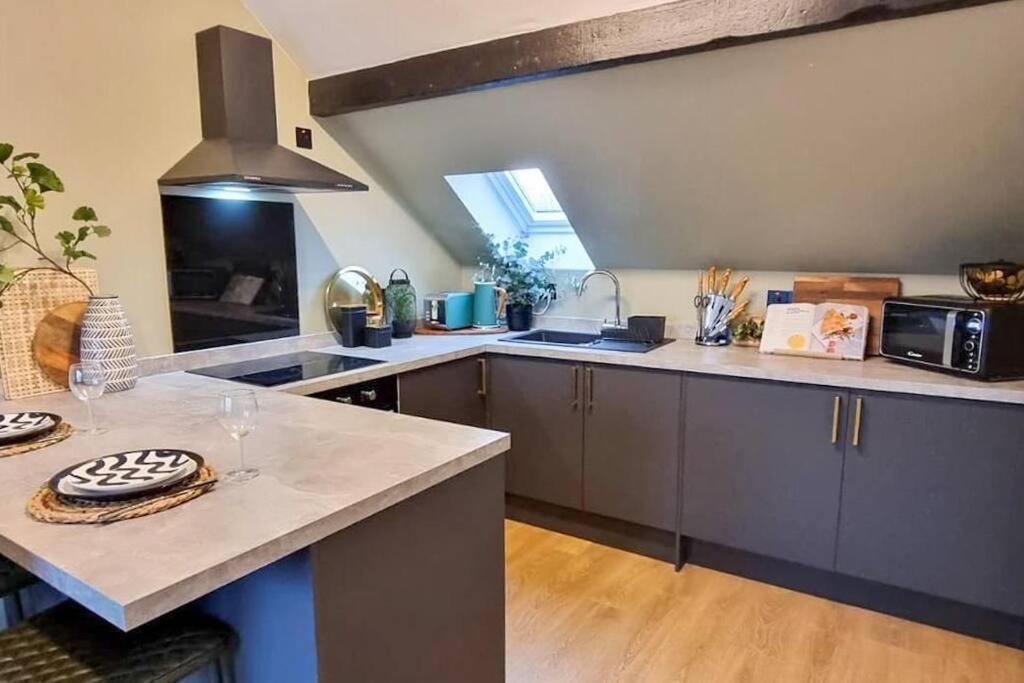 Super Stylish Apartment In Urmston Flat 3 Exteriör bild